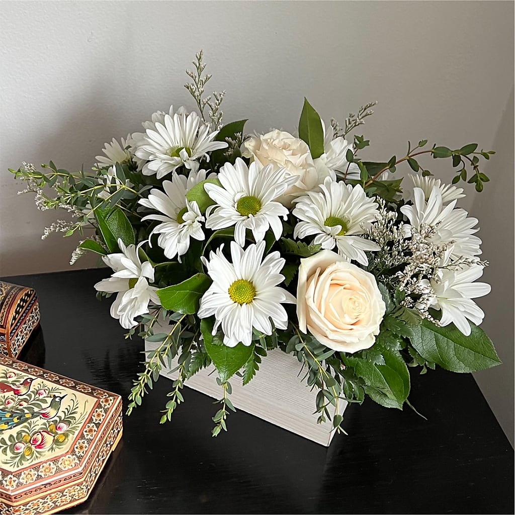 Fresh Linen Box Bouquet – Forget-me-not Florist, Fort Recovery OH