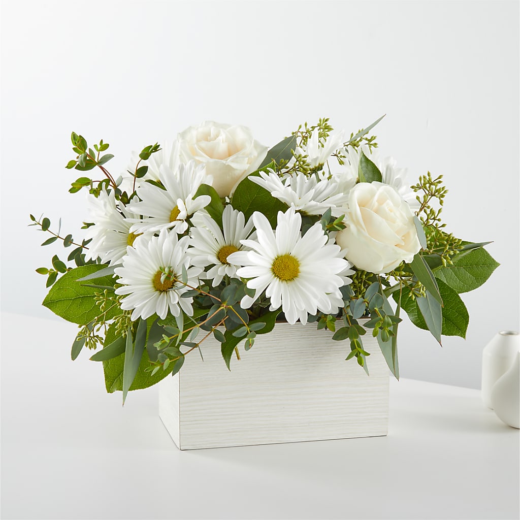 Fresh Linen Box Bouquet – Forget-me-not Florist, Fort Recovery OH