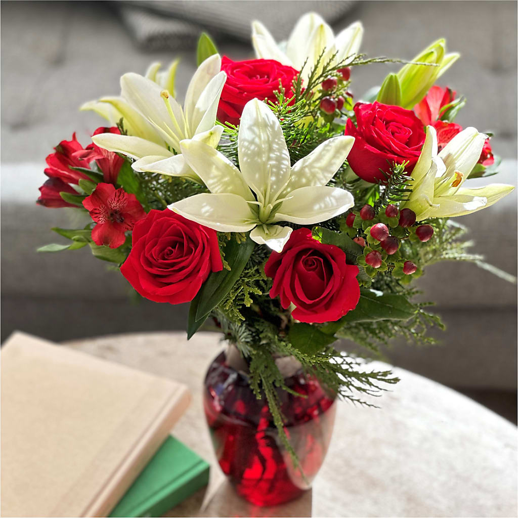 Evergreen Delight Bouquet – Forget-me-not Florist, Fort Recovery OH
