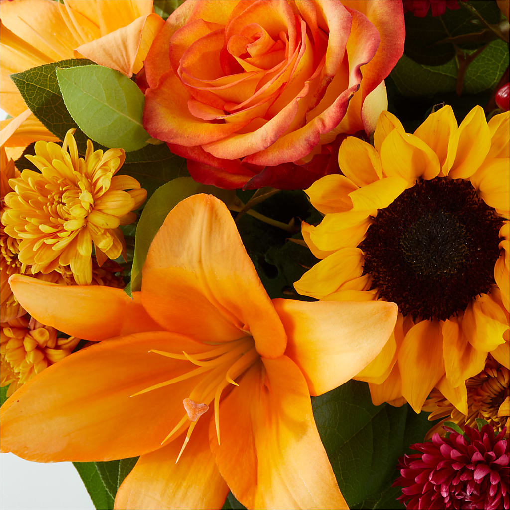 Grateful Centerpiece –  Forget-me-not Florist, Fort Recovery OH