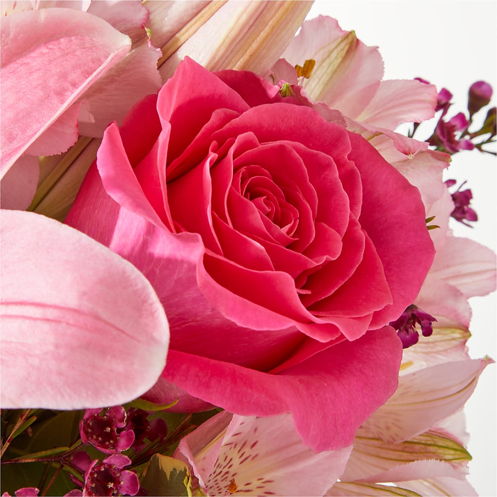 Lucky in Love Bouquet –  Forget-me-not Florist, Fort Recovery OH